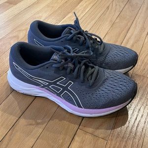 ASICS Gel-Excite 7. Women’s size 9.5